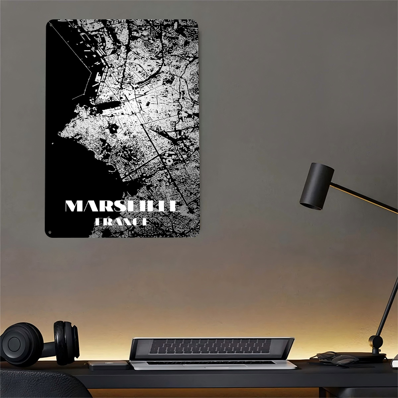 Marseille France Map Art Print - Retro Gaming France 评论和价格